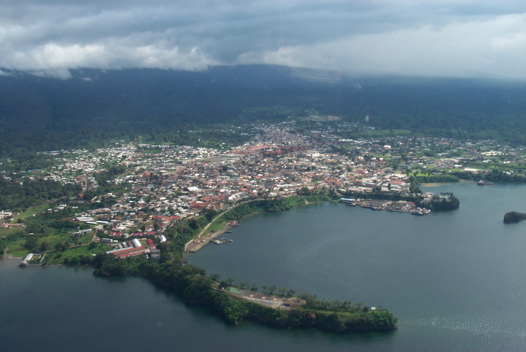 Equatorial Guinea Oil Round Offers 24 Blocks as Output Falls